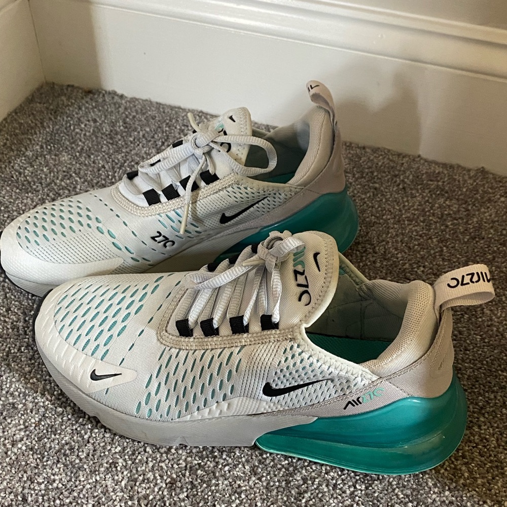 nike air max 270s